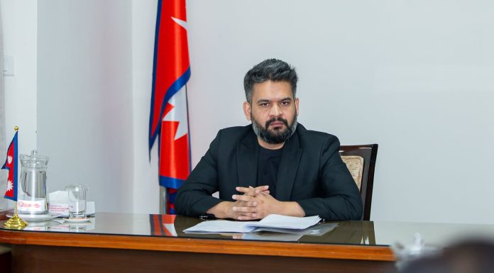 राष्ट्रको नाममा प्रधानमन्त्रीको सम्बोधनः सबै मिलेर अशान्तिको बादल हटाऔं