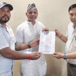 नेपालगन्जका निवर्तमान वडाअध्यक्षद्वारा बाढी पीडितलाई डेढ लाख सहयोग