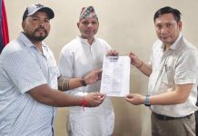 नेपालगन्जका निवर्तमान वडाअध्यक्षद्वारा बाढी पीडितलाई डेढ लाख सहयोग