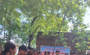बालक्लब संजालद्वारा सडक नाटक प्रदर्शन