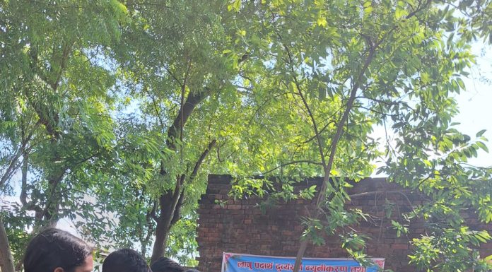 बालक्लब संजालद्वारा सडक नाटक प्रदर्शन